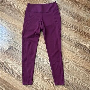 Uniqlo Women's Leggings in Plum